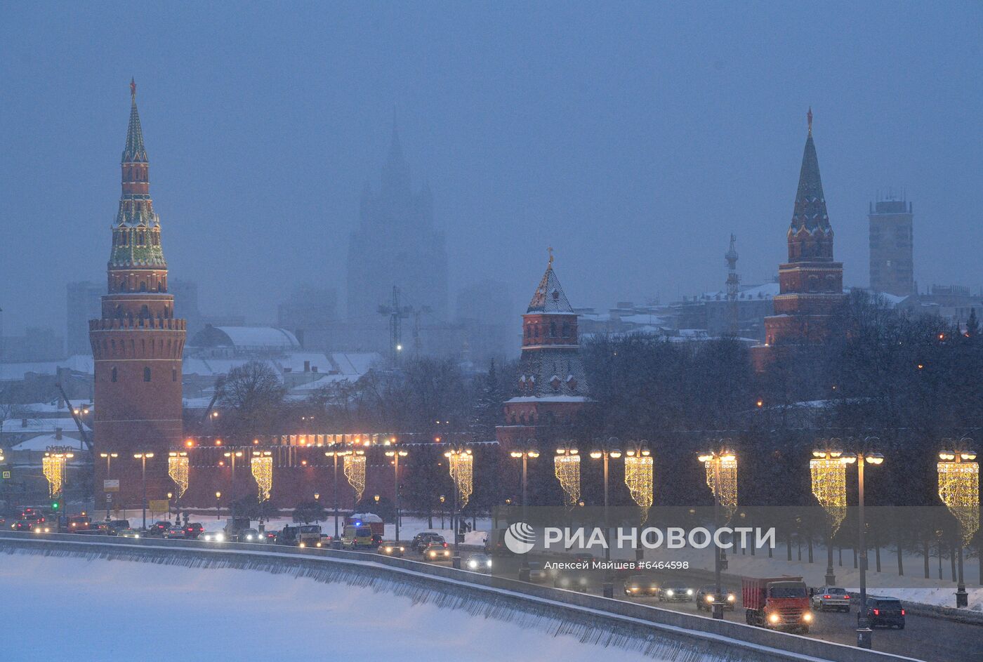 Последствия снегопада в Москве