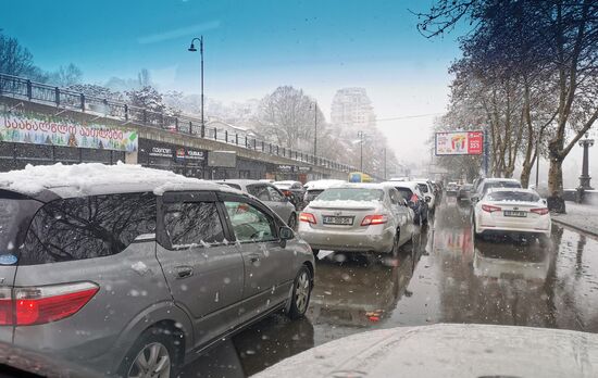 Последствия снегопада в Тбилиси