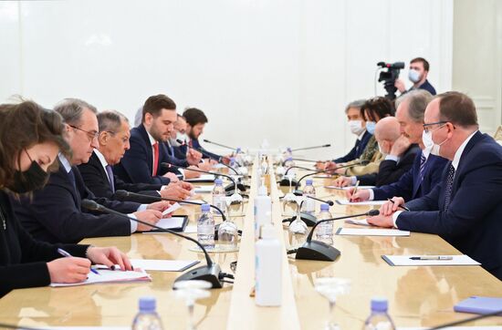 Встреча главы МИД РФ С. Лаврова и спецпосланника ООН по Сирии Г. Педерсена