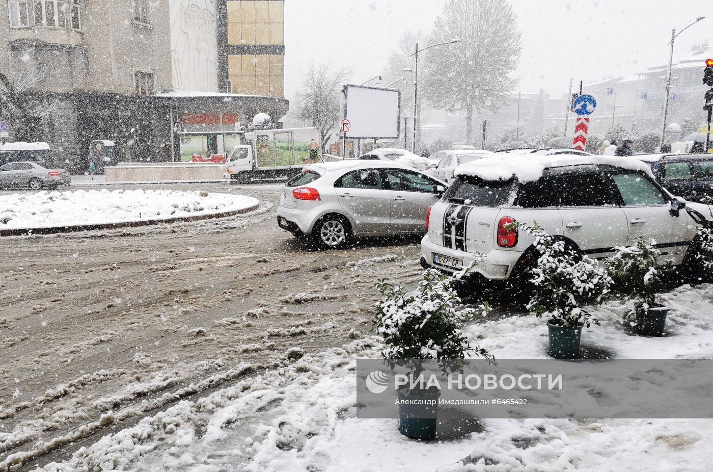 Последствия снегопада в Тбилиси