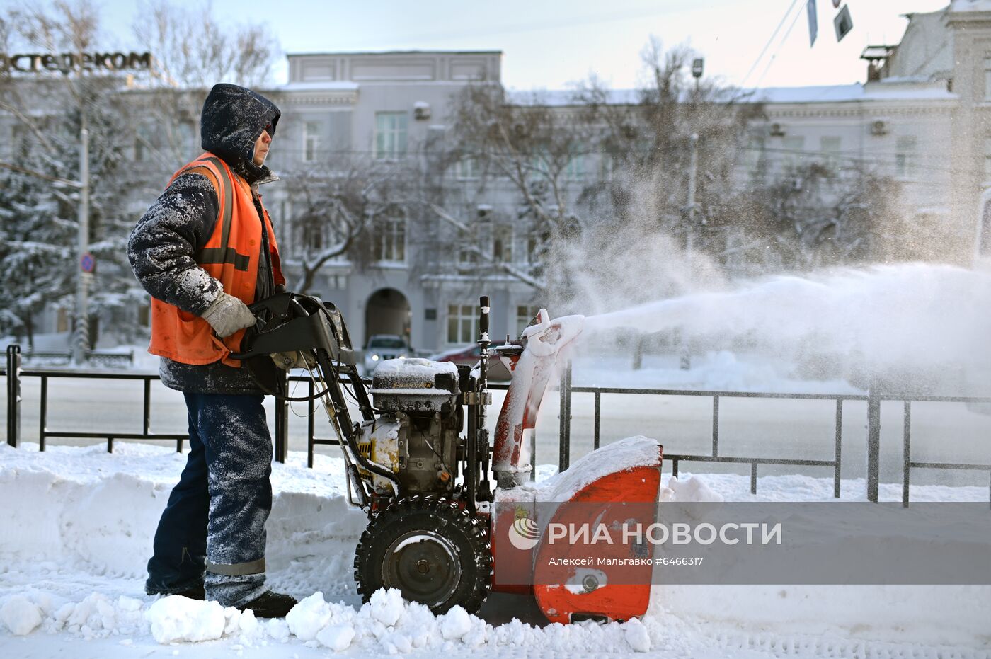 Последствия метели в Омске