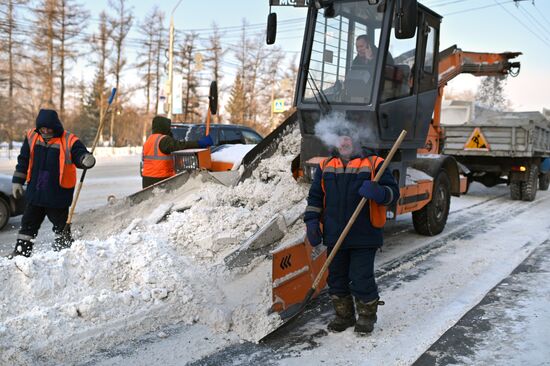 Последствия метели в Омске