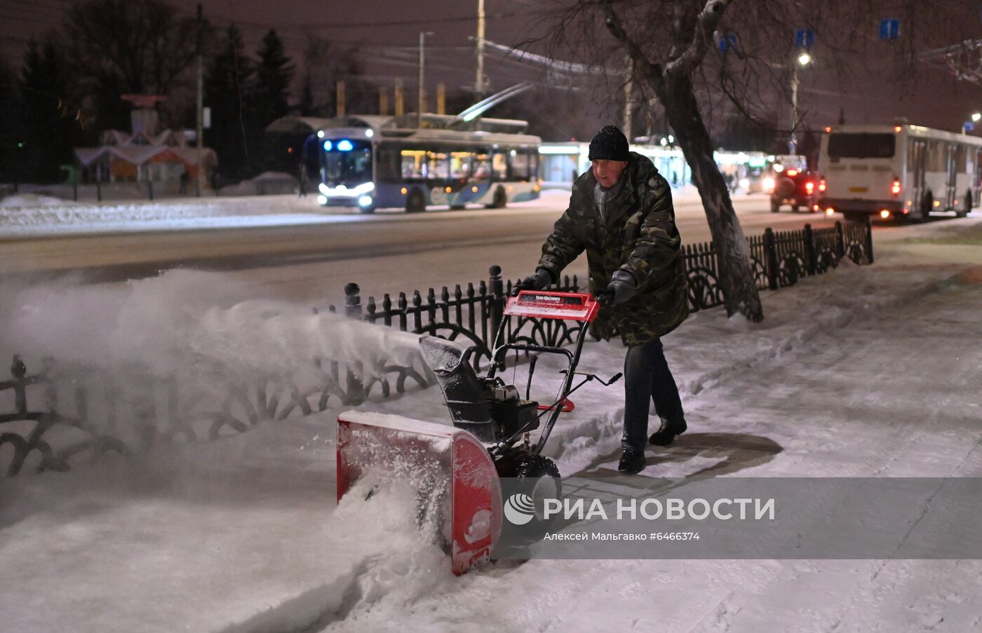 Последствия метели в Омске