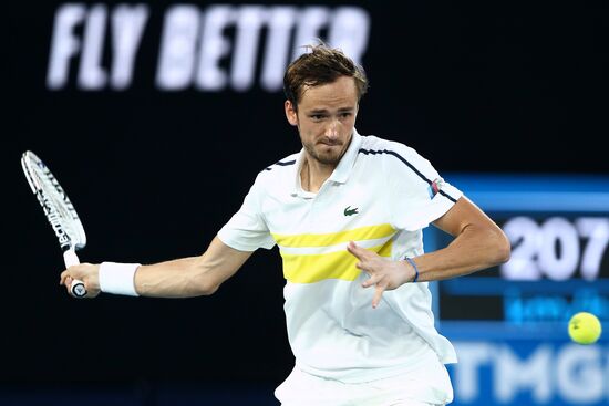 Теннис. Открытый чемпионат Австралии - 2021. Матч Д. Медведев - С. Циципас