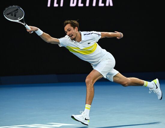 Теннис. Открытый чемпионат Австралии - 2021. Матч Д. Медведев - С. Циципас