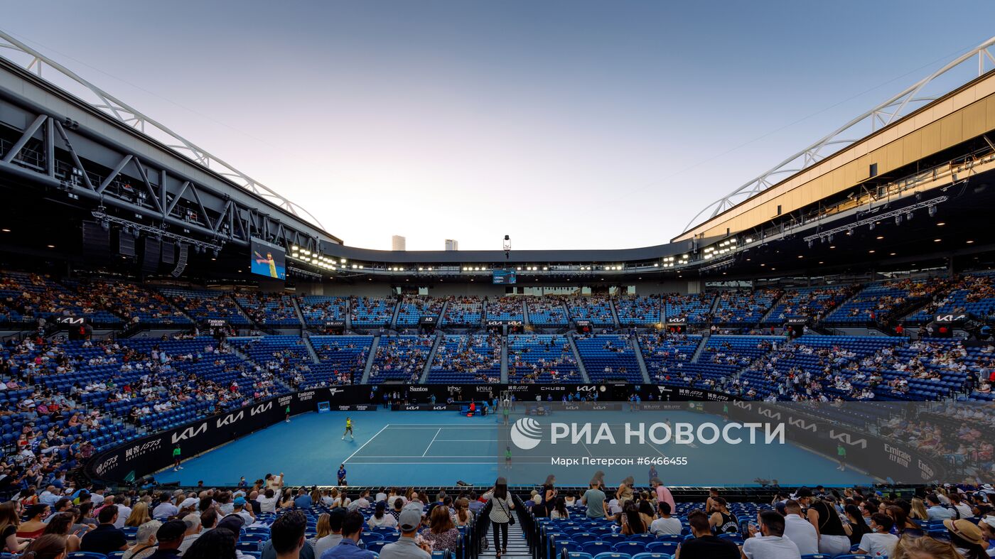 Теннис. Открытый чемпионат Австралии - 2021. Матч Д. Медведев - С. Циципас