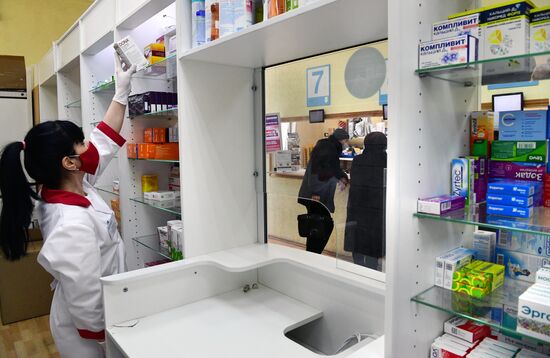 Первая аптека открылась в отделении Почты России