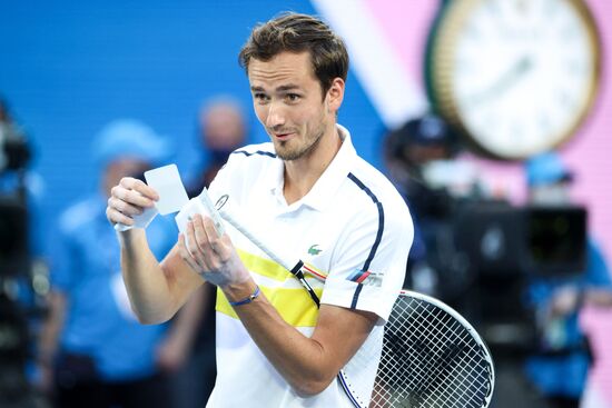 Теннис. Открытый чемпионат Австралии - 2021. Матч Д. Медведев - С. Циципас