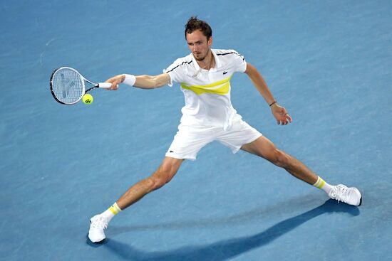 Теннис. Открытый чемпионат Австралии - 2021. Матч Д. Медведев - С. Циципас