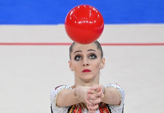 Кубок чемпионок имени алины кабаевой. Кубок чемпионок Алины Кабаевой 2018. Боряна Калейн мяч 2021. Боряна Калейн мяч 2021 ЧМ. Боряна Калейн мяч 202.