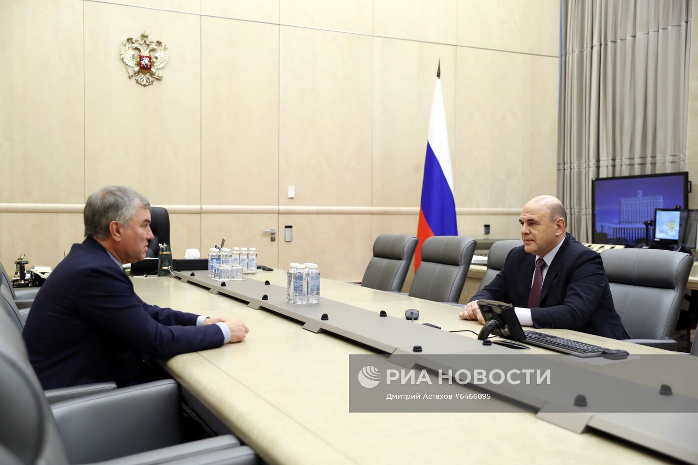 Премьер-министр РФ М. Мишустин встретился со спикером Госдумы РФ В. Володиным