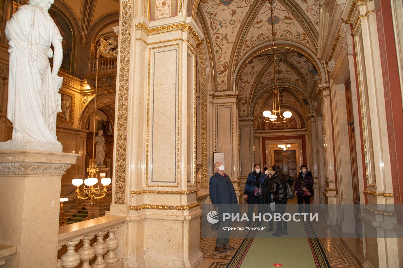 Венская опера открылась для посетителей