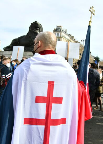 Акция протеста радикалов в Париже