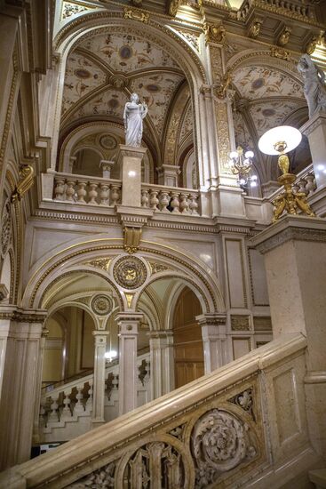 Венская опера открылась для посетителей
