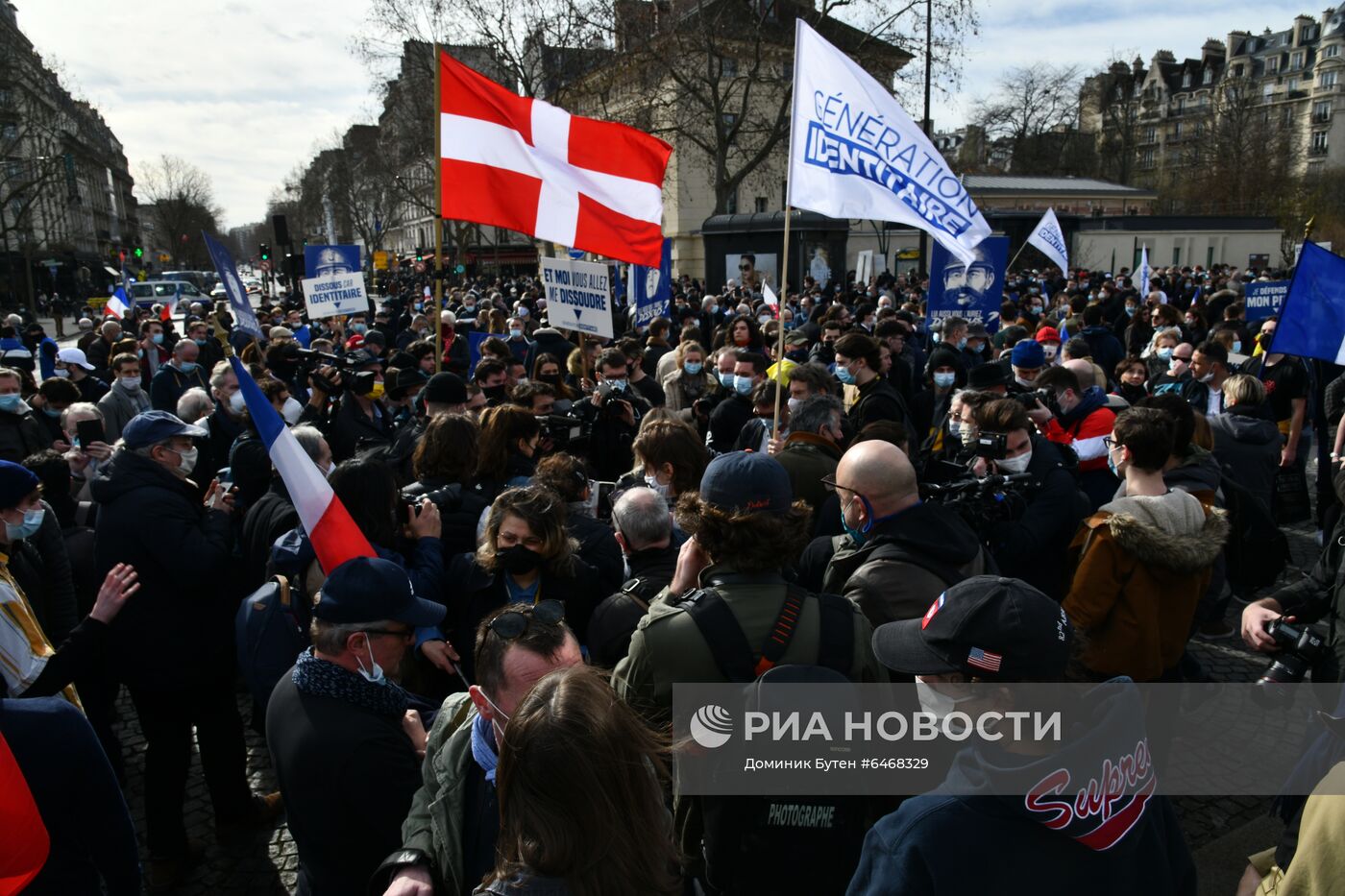 Акция протеста радикалов в Париже