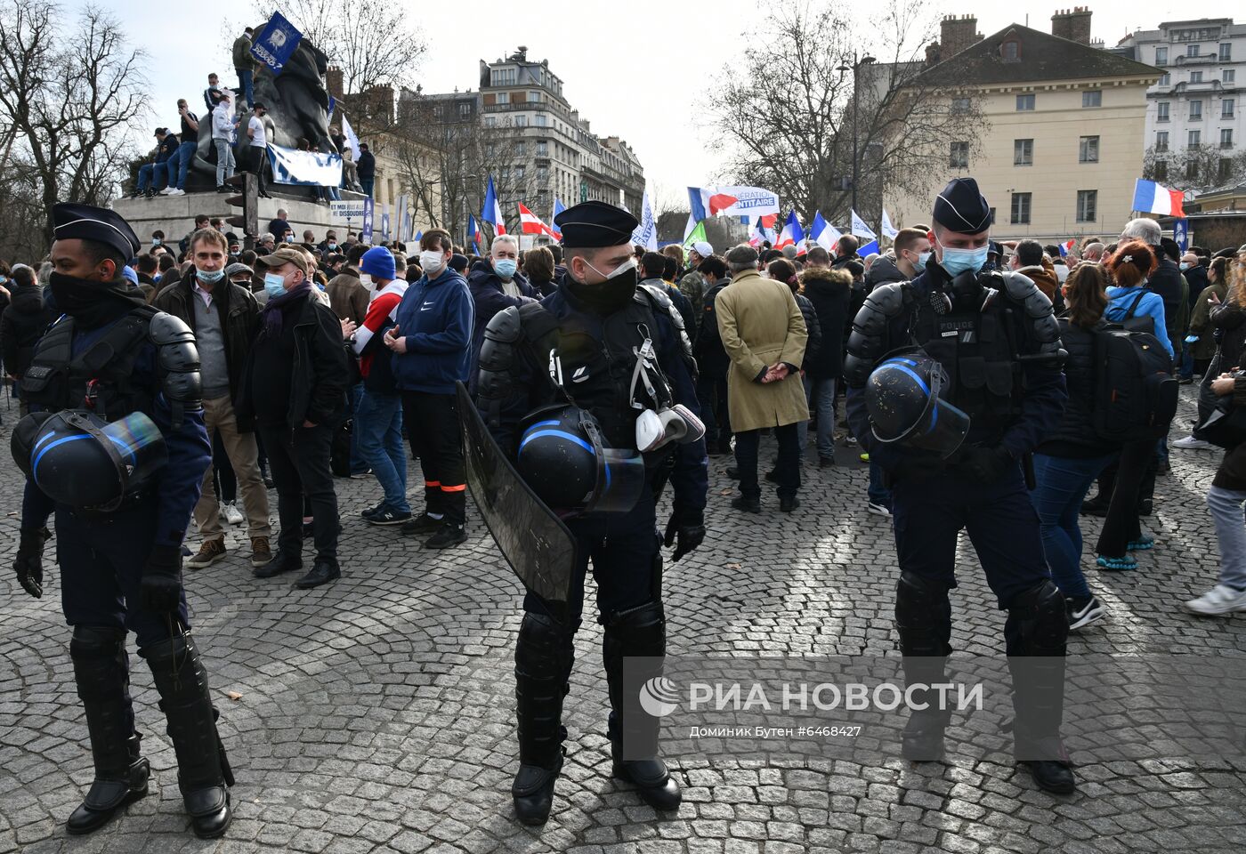 Акция протеста радикалов в Париже