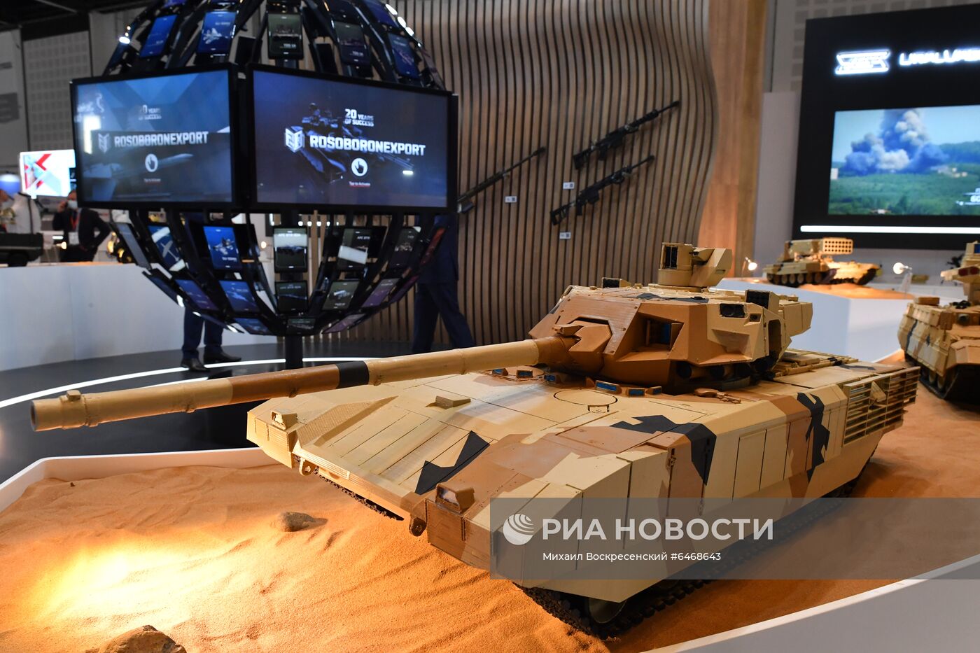 Выставка оборонной промышленности IDEX-2021 в Абу-Даби