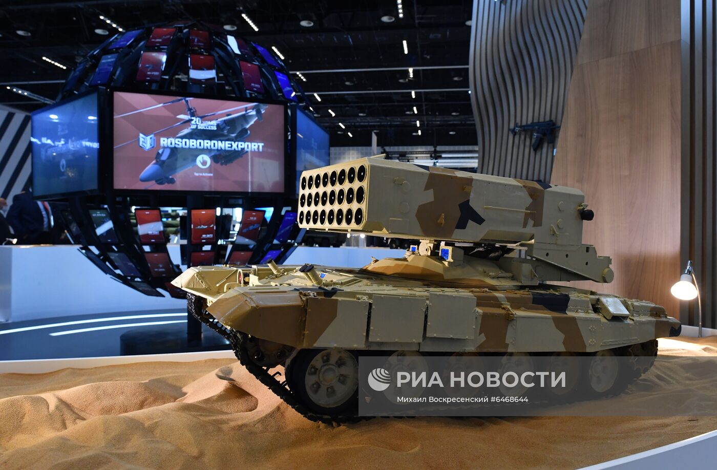 Выставка оборонной промышленности IDEX-2021 в Абу-Даби