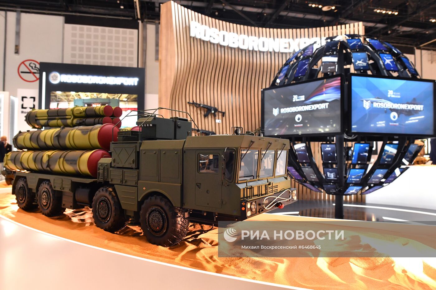 Выставка оборонной промышленности IDEX-2021 в Абу-Даби