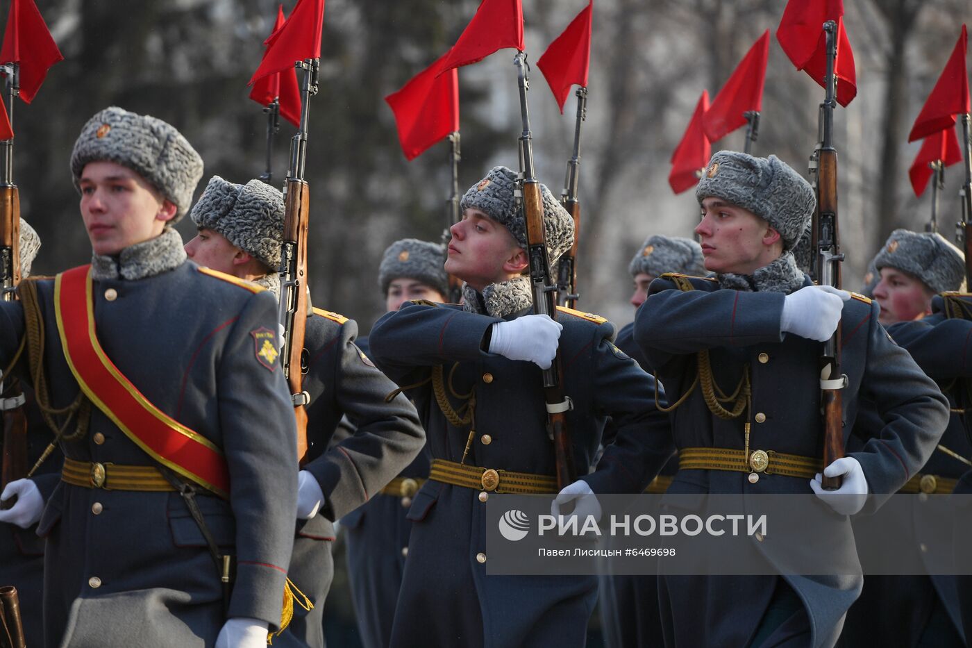 Празднование Дня защитника Отечества в регионах России