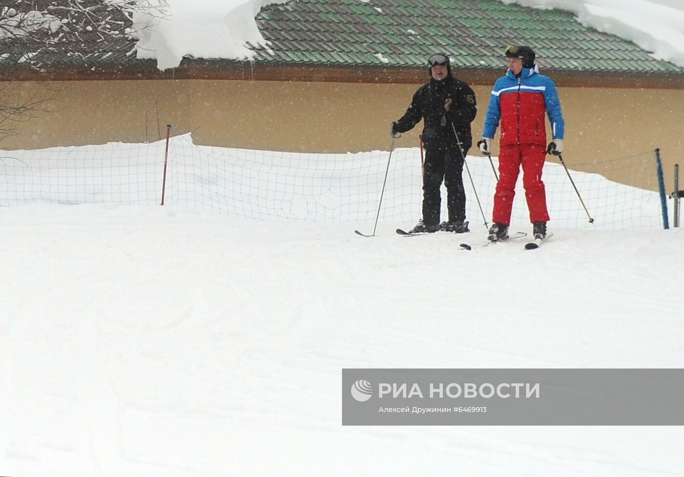 Президент РФ В. Путин встретился с президентом Белоруссии А. Лукашенко