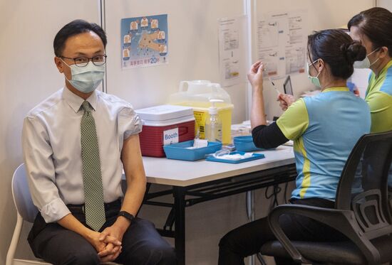 Вакцинация против Covid-19 вакциной Sinovac в Гонконге