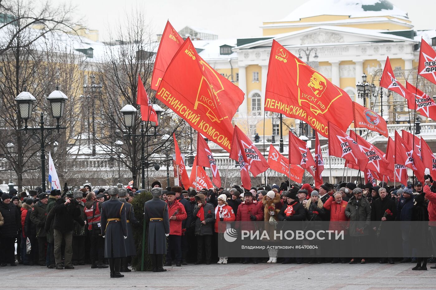 Возложение венков к Могиле Неизвестного Солдата в честь Дня защитника Отечества 