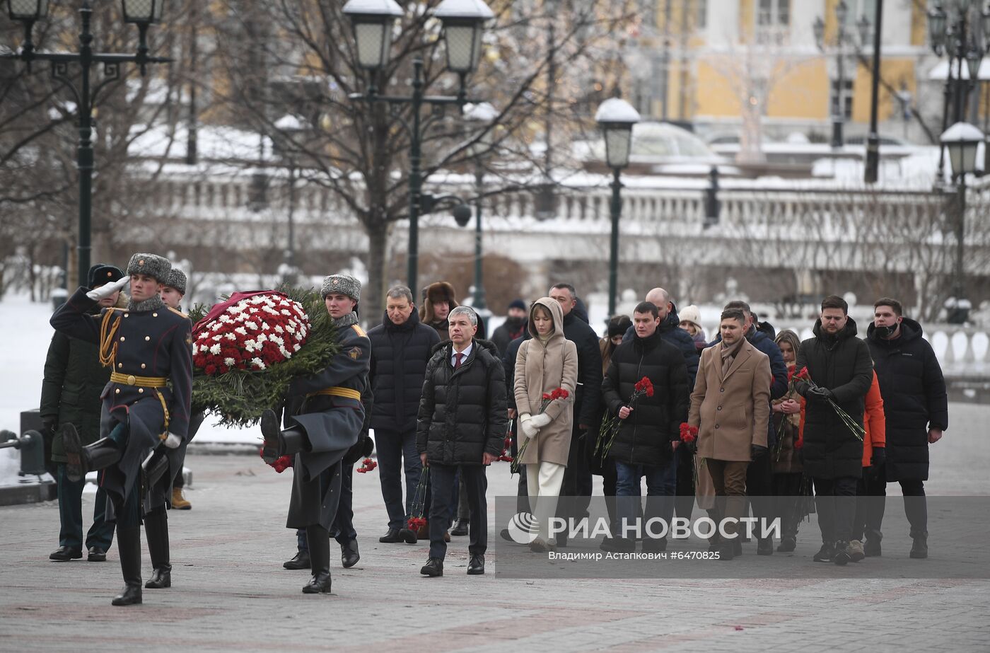 Возложение венков к Могиле Неизвестного Солдата в честь Дня защитника Отечества 