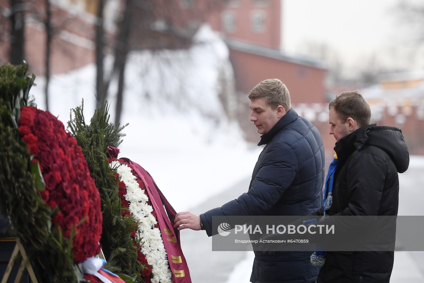 Возложение венков к Могиле Неизвестного Солдата в честь Дня защитника Отечества 