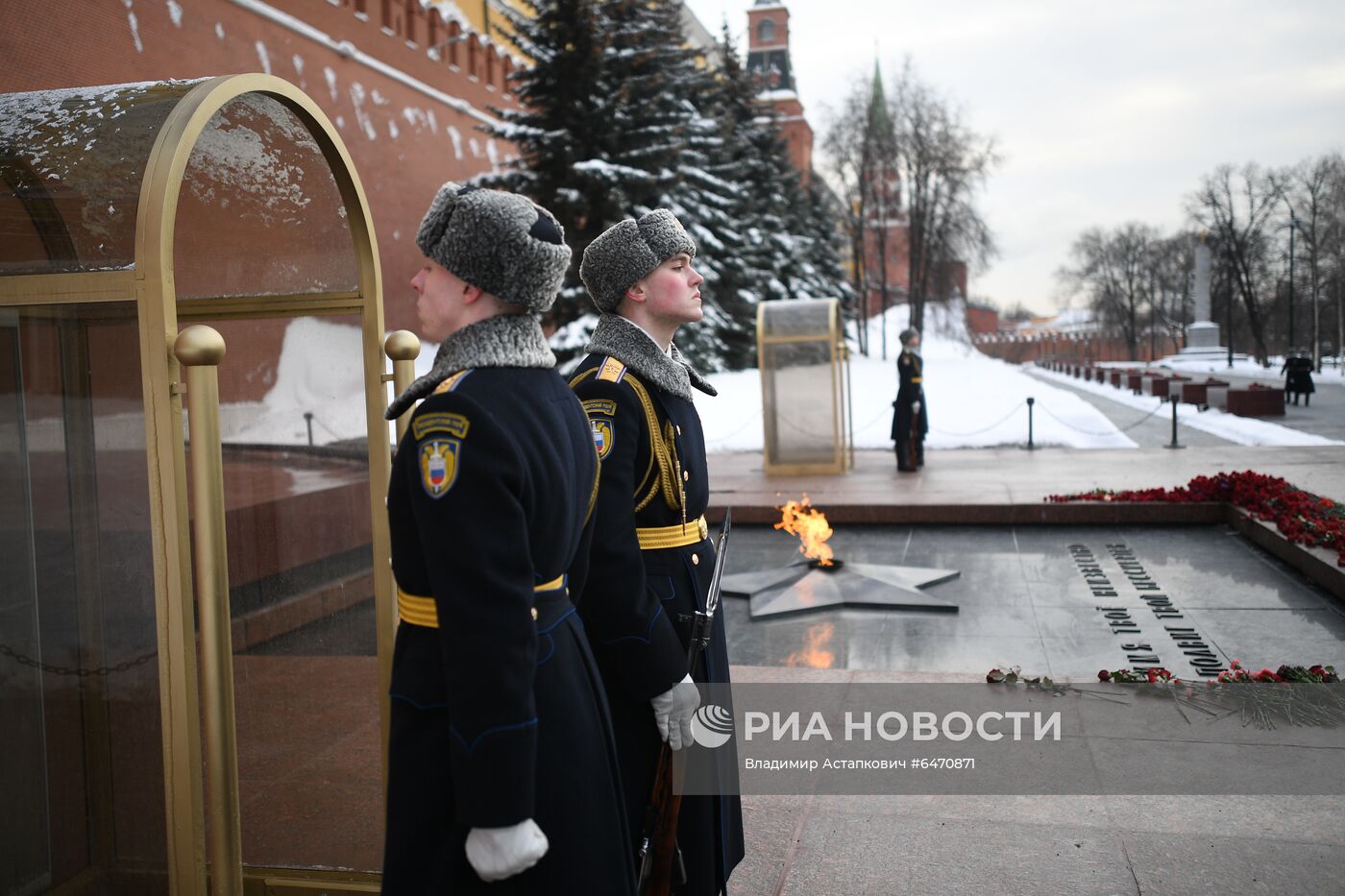 Возложение венков к Могиле Неизвестного Солдата в честь Дня защитника Отечества 