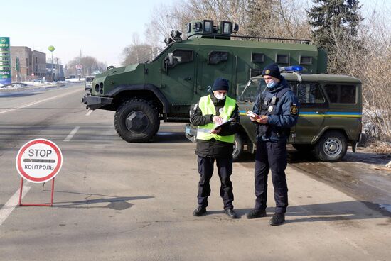 В Украине из-за новой вспышки коронавируса разворачивают карантинные блокпосты