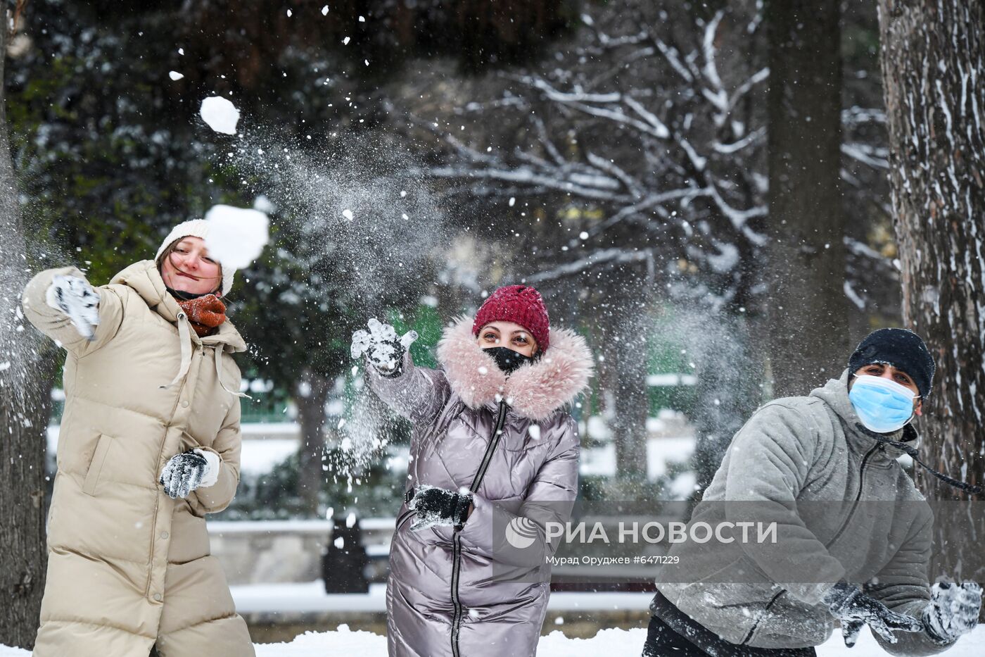 Снегопад в Баку