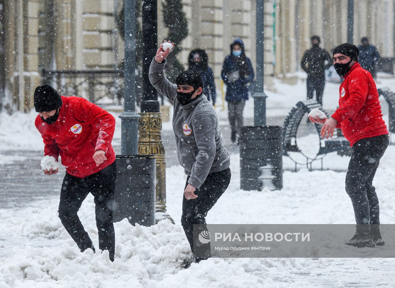 Снегопад в Баку