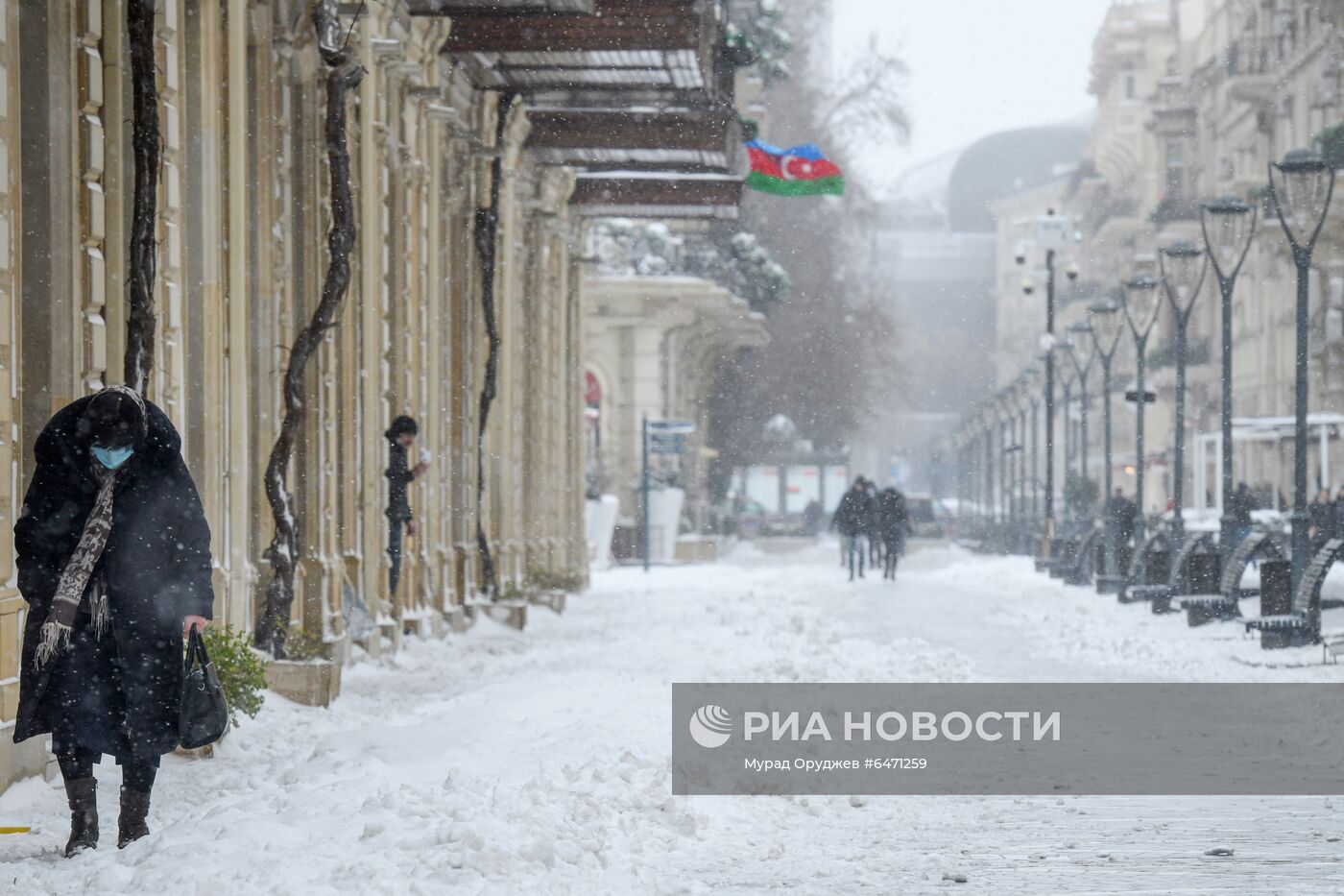 Снегопад в Баку