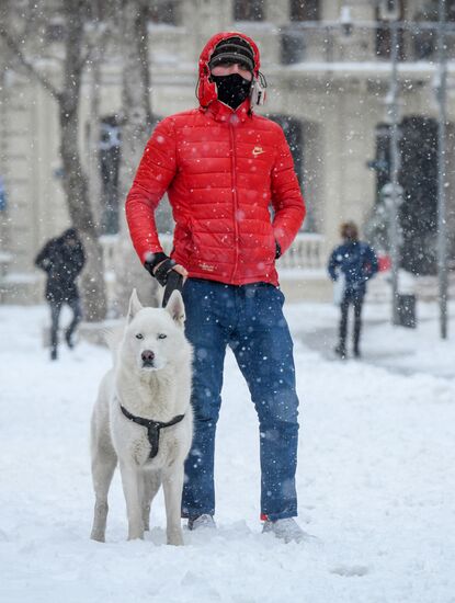 Снегопад в Баку