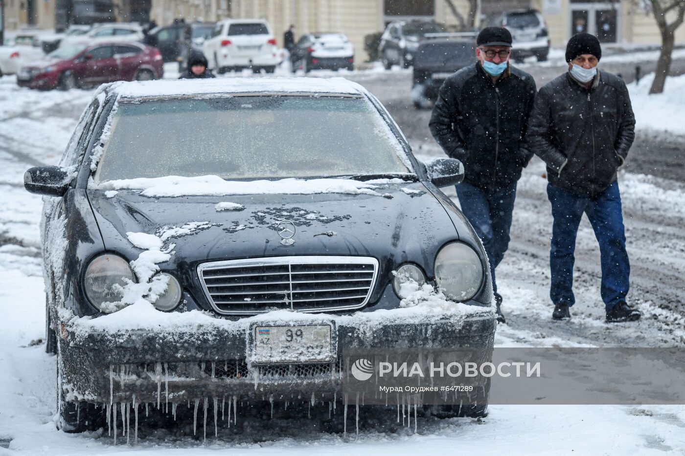 Снегопад в Баку