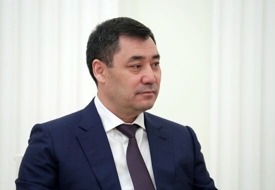 Президент РФ В. Путин провел переговоры с президентом Киргизии С. Жапаровым