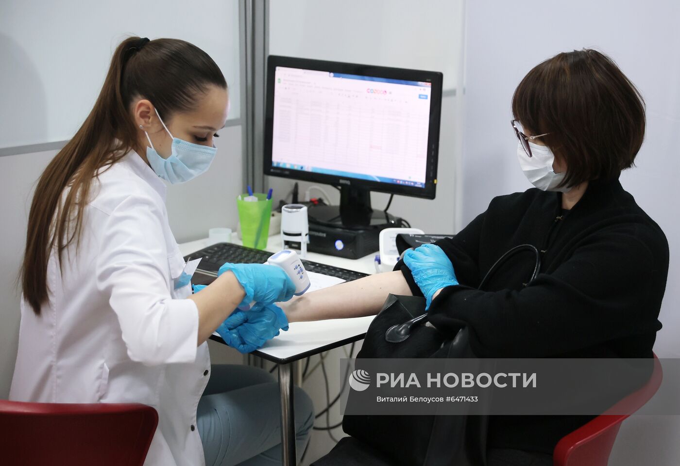 Пункт вакцинации от COVID-19 в ТРЦ "Гагаринский"