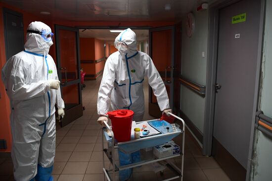 Госпиталь COVID-19 на базе перинатального центра ГКБ №67