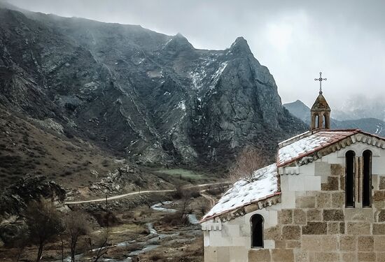 Храм-монастырь Агоглан в Лачинском районе Азербайджана