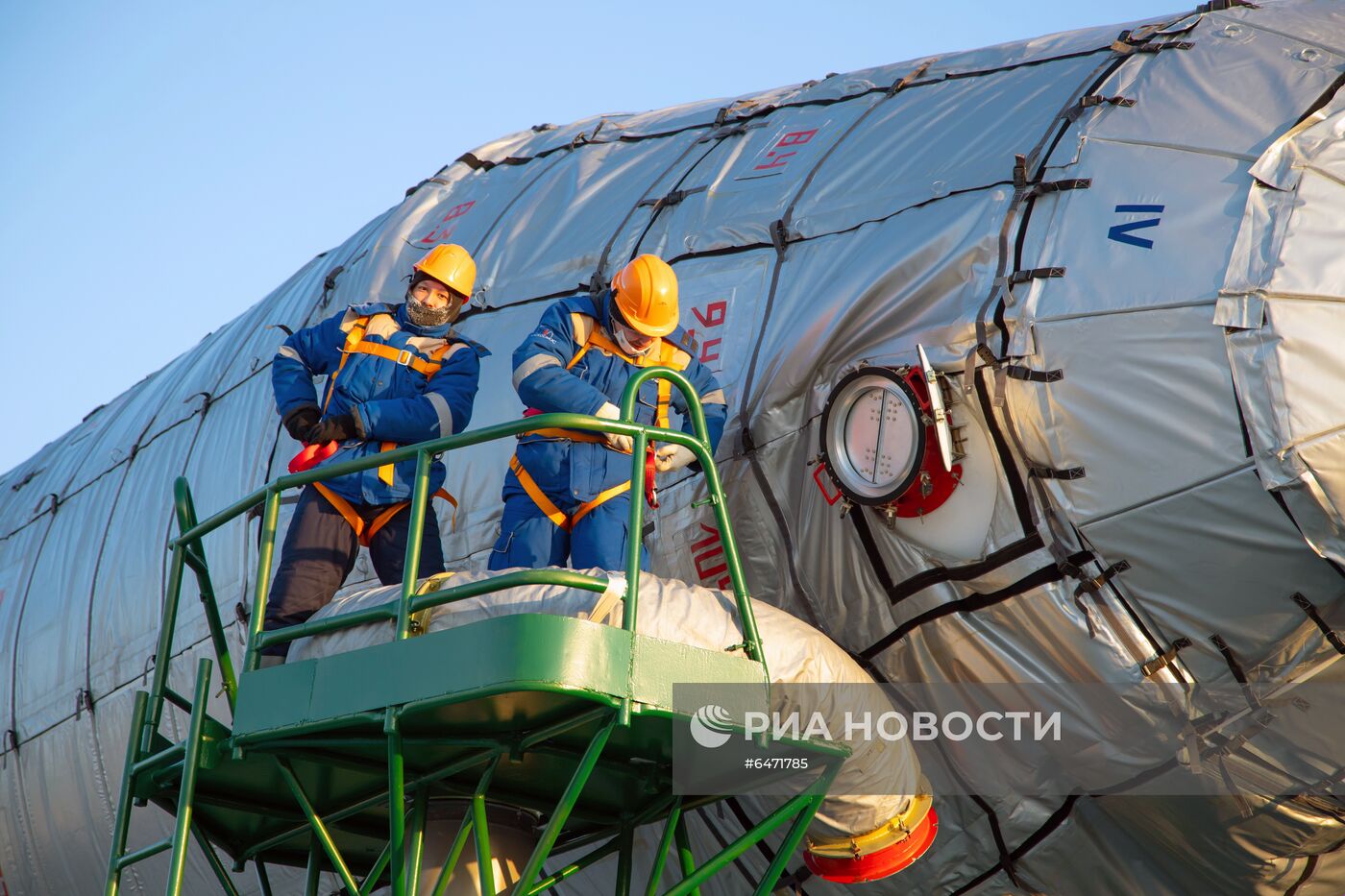 Вывоз РН "Союз-2" с КА "Арктика-М"