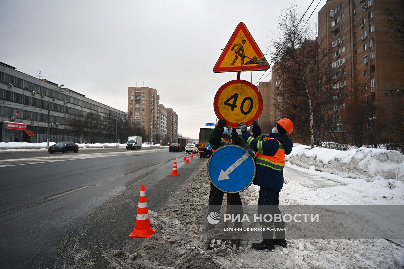 Работы по очистке водоприемных колодцев