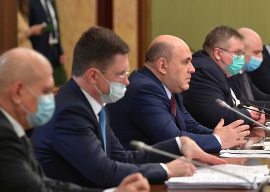 Встреча премьер-министра РФ М. Мишустина с президентом Киргизии С. Жапаровым