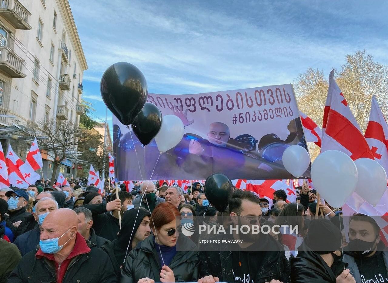 Акция протеста оппозиции в Тбилиси