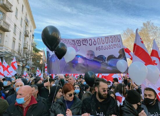 Акция протеста оппозиции в Тбилиси