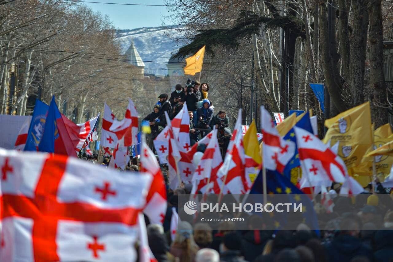 Акция протеста оппозиции в Тбилиси