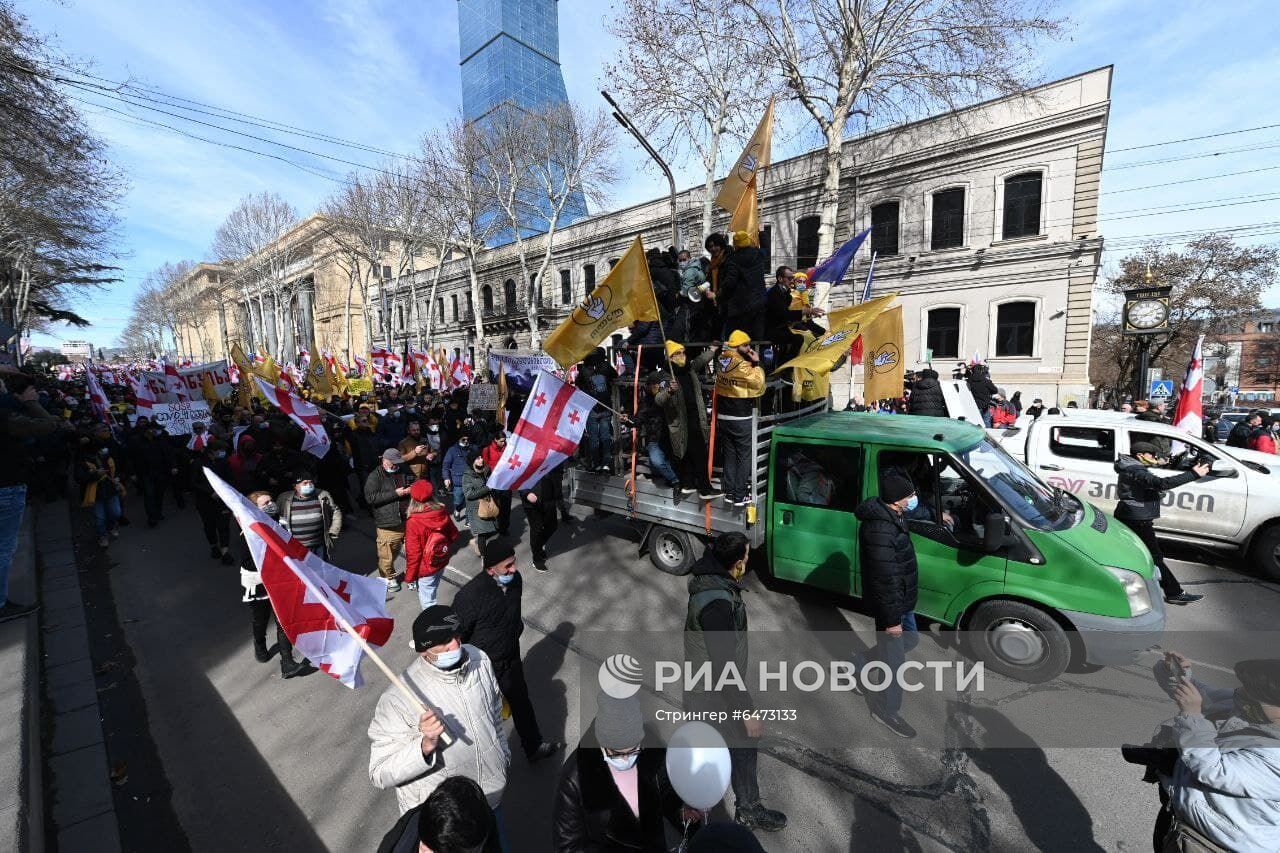 Акция протеста оппозиции в Тбилиси