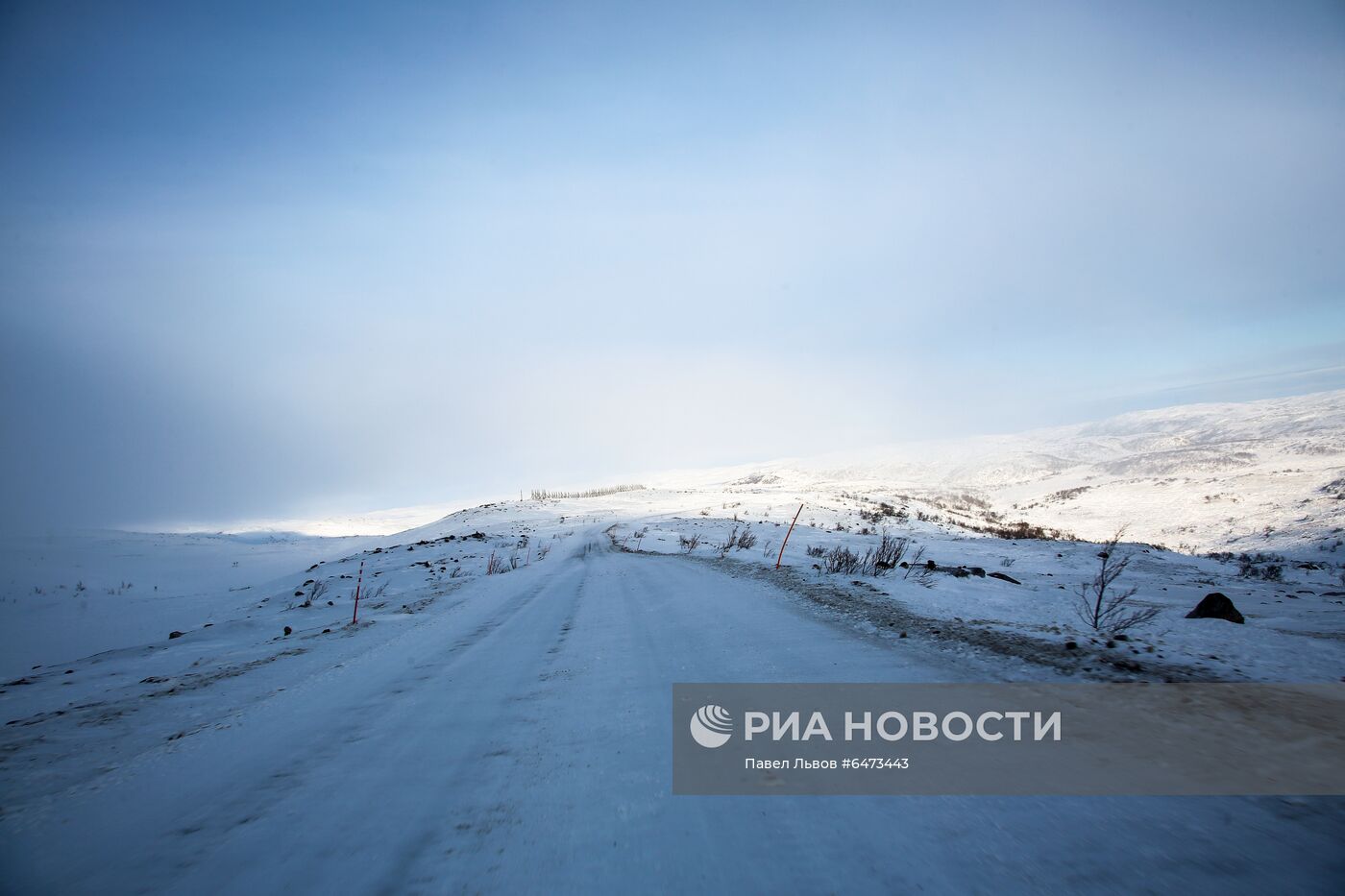 Снеговой затор у села Териберка