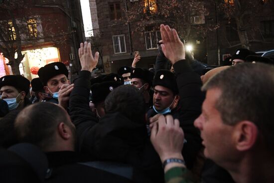 Акция протеста оппозиции в Ереване