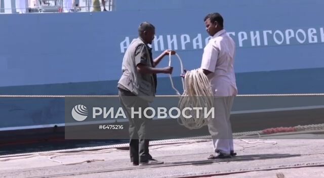 Фрегат ВМФ России "Адмирал Григорович" впервые вошёл в порт Судана